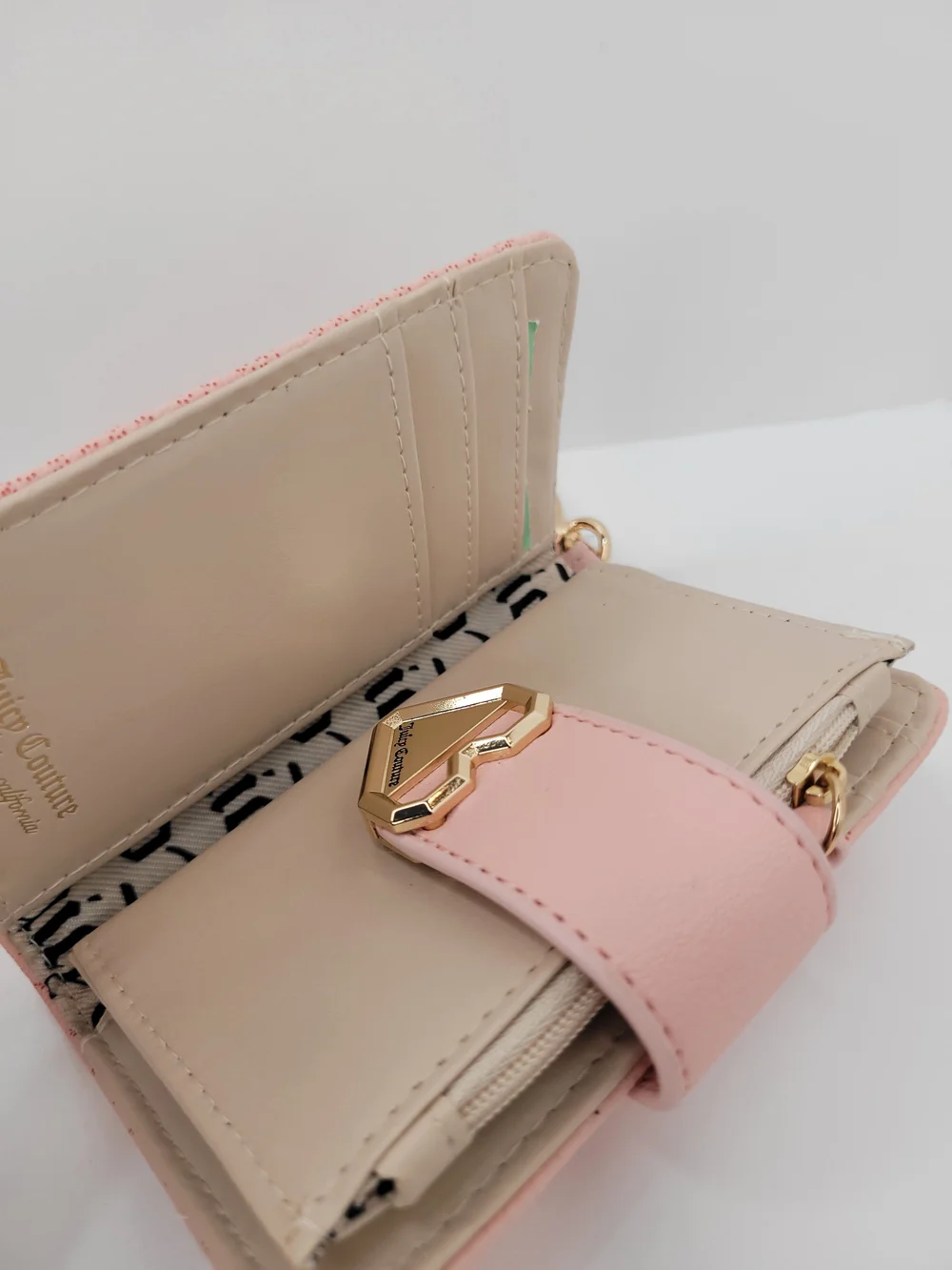 👉✨️Juicy Couture Macaroon Dot Modern Chic Tab Wallet